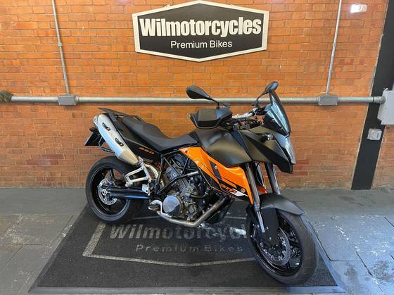 KTM SUPERMOTO 990T 